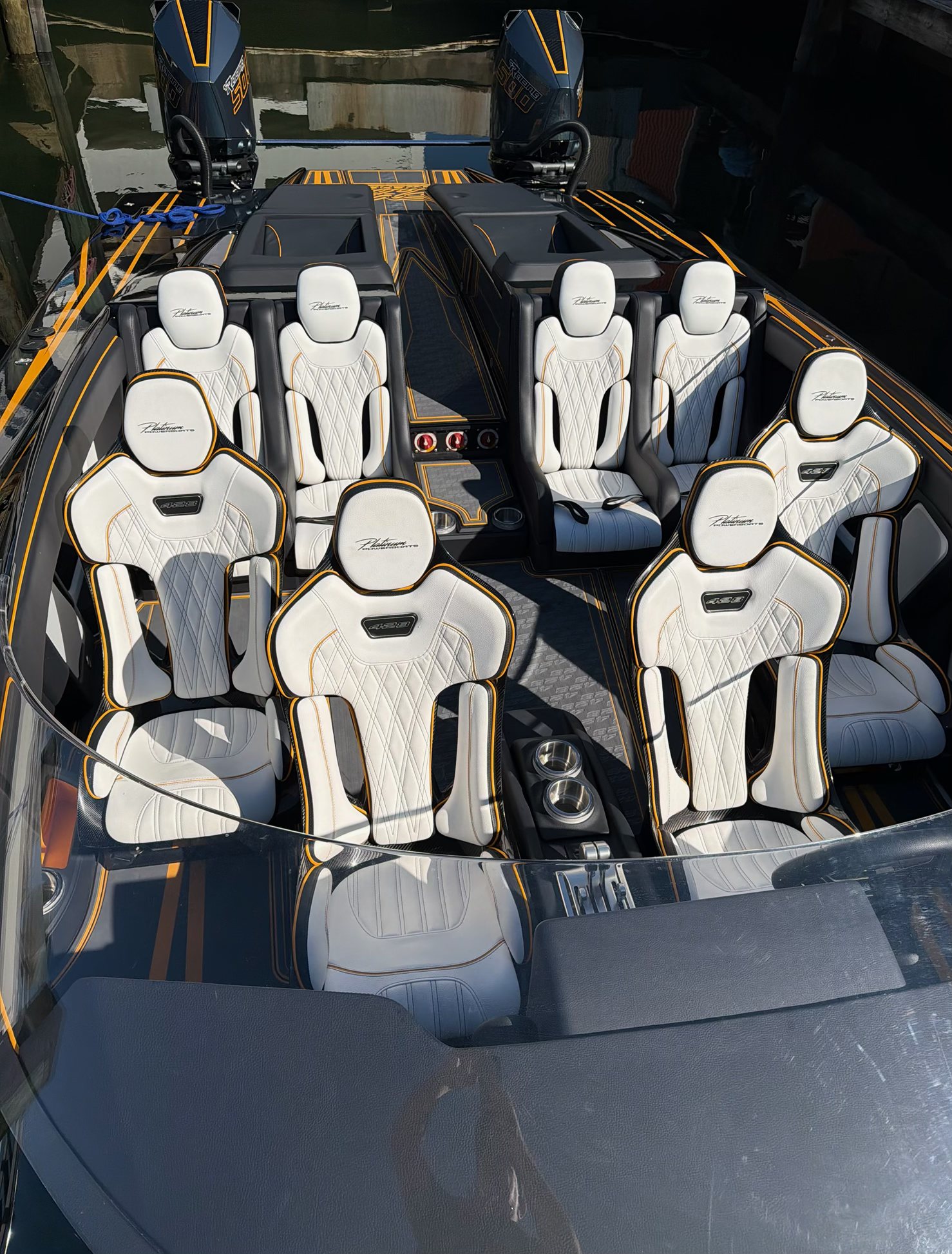 Eight-seat cockpit of the Platinum 428