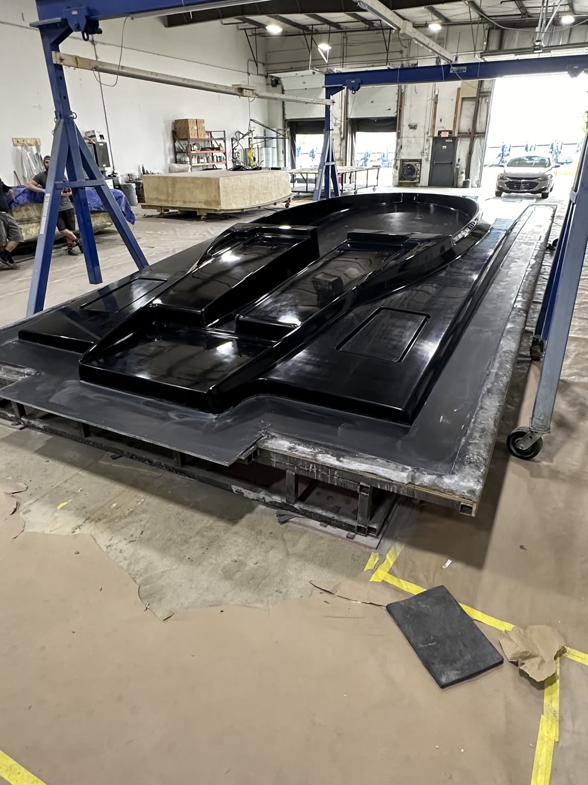 Deck tooling in the Platinum Powerboats plant