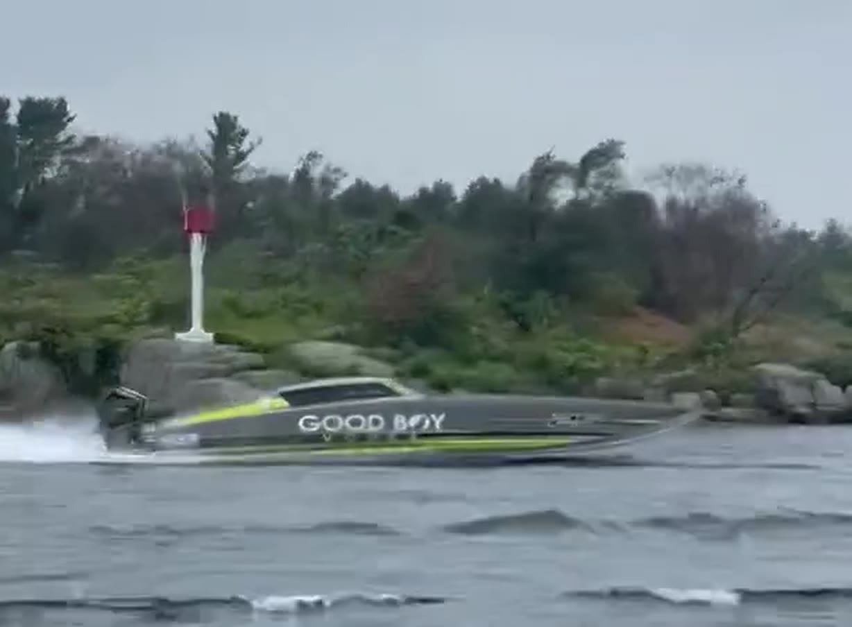 Canopied Good Boy Vodka 428 R racing