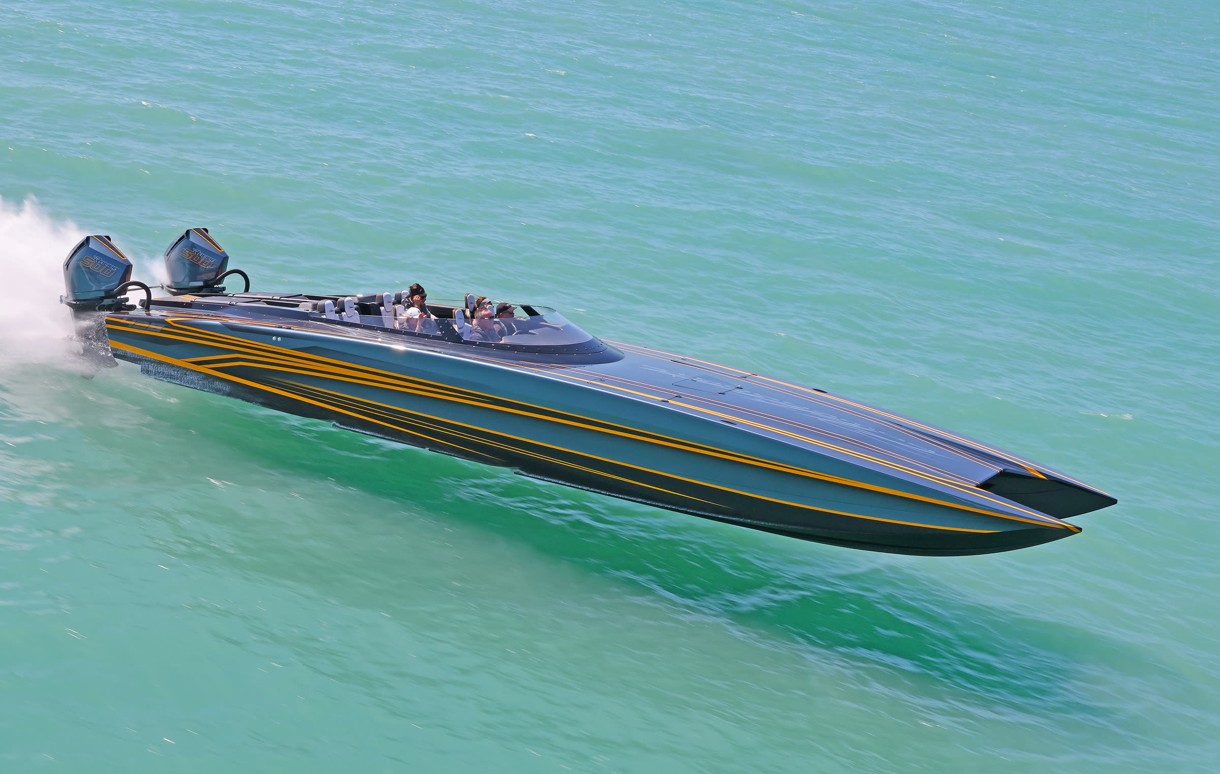 Platinum 428 catamaran running at speed