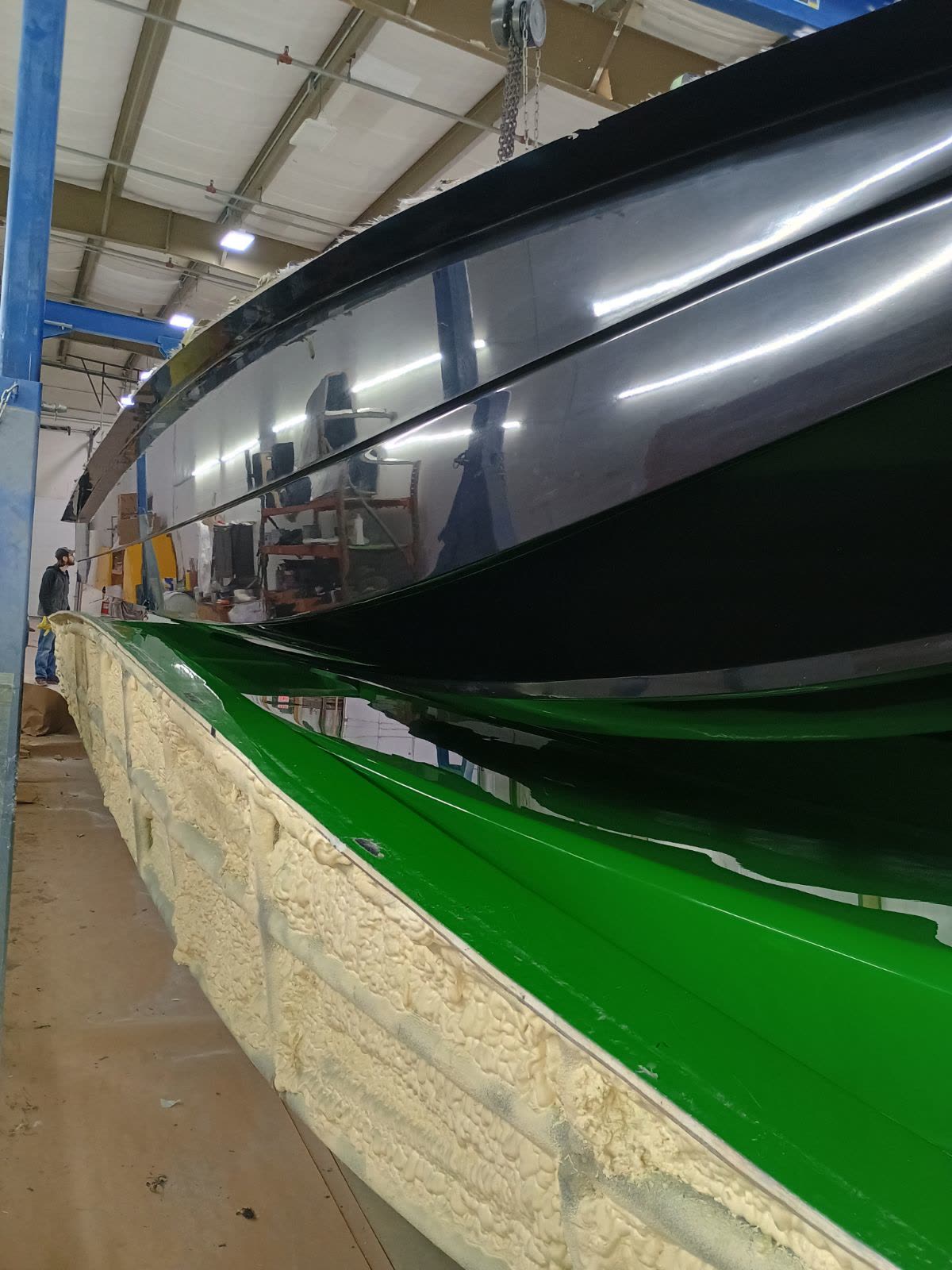 Carbon hull side in the production mold