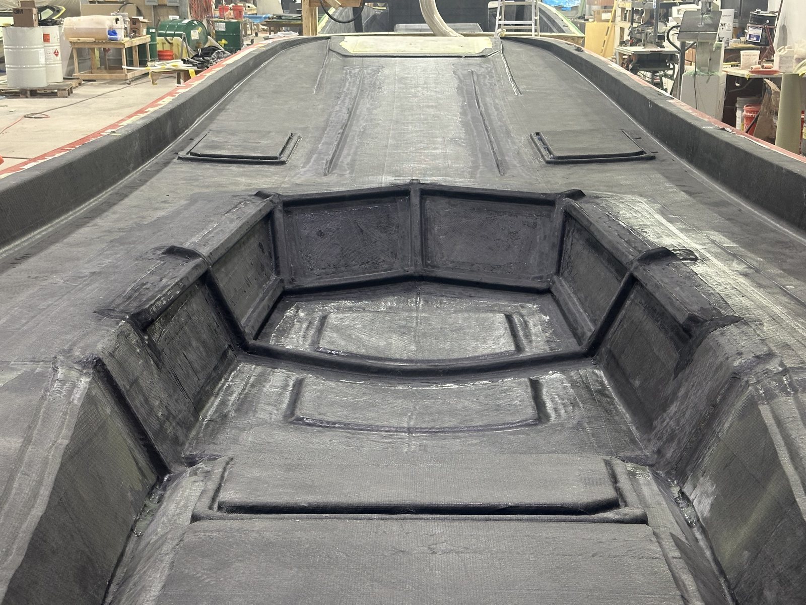 Carbon cockpit structure of the 428 R before rigging